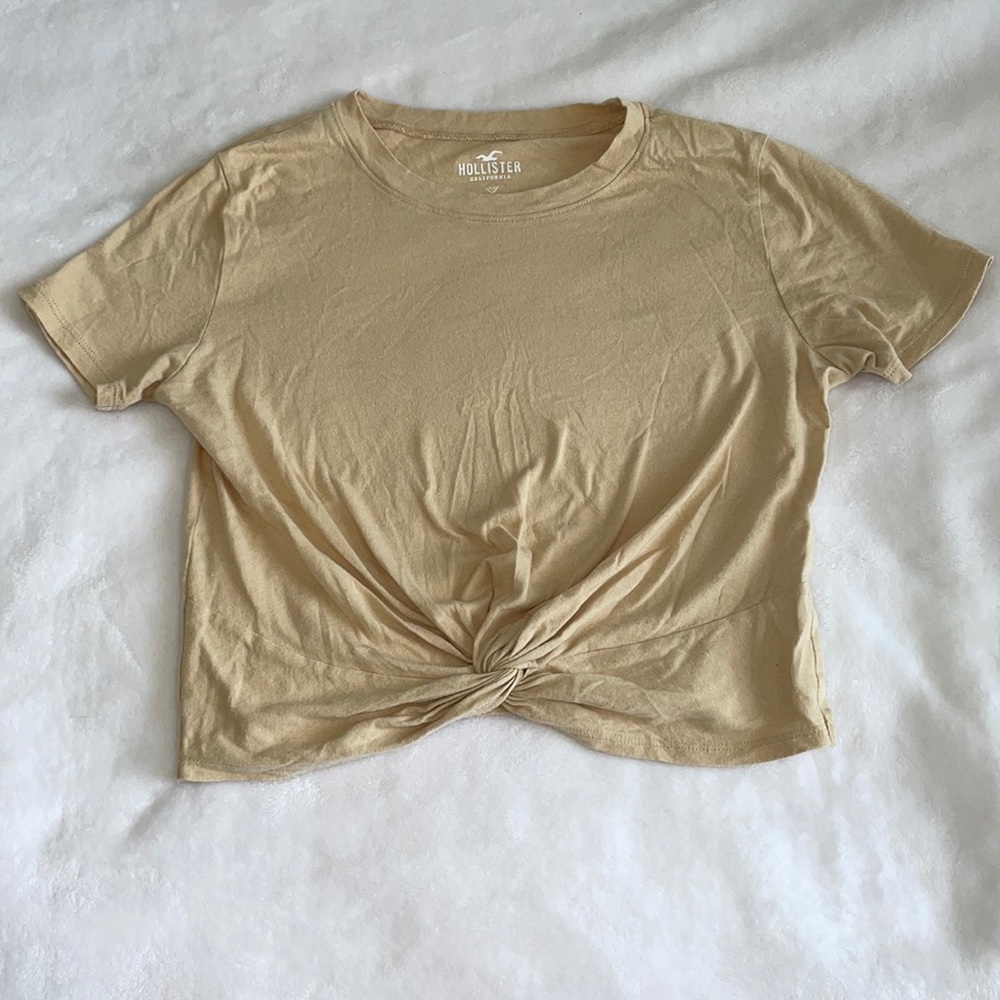 HOLLISTER beige crunched top !!